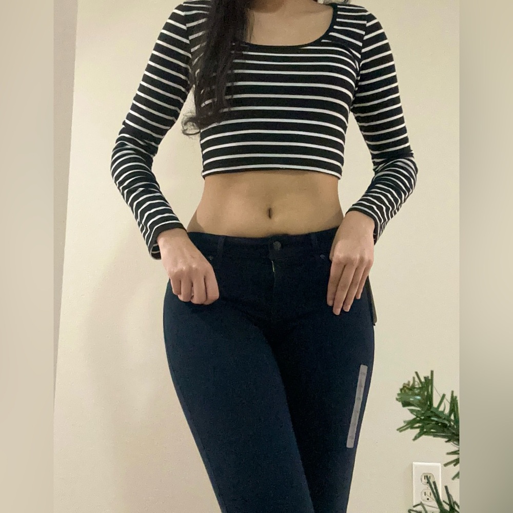 Guess Low-rise Skinny jeans Size: 5/27 Dark Blue